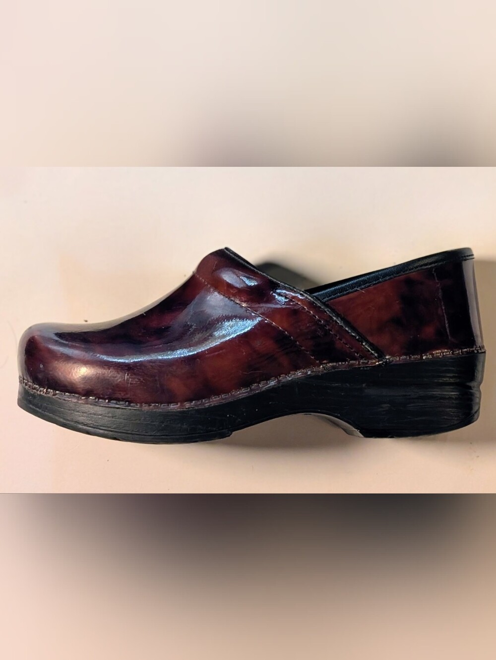 Dansko Burgundy Patent Leather Clogs Size EU 38 US 7.5-8